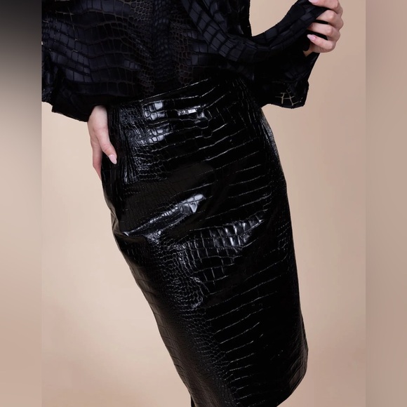 NWT Versace Crocodile Embossed Calf Leather Pencil Skirt $2450 Size 38 RUNWAY - Picture 6 of 6